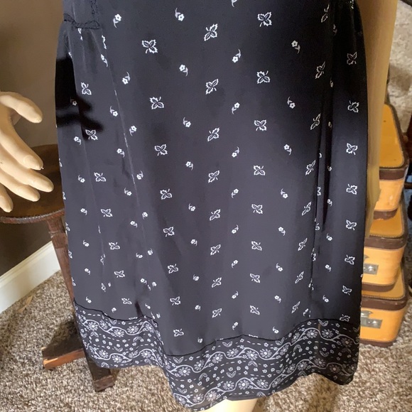 NWT NAVY & WHITE SLEEVELESS MINI DRESS - Picture 3 of 6